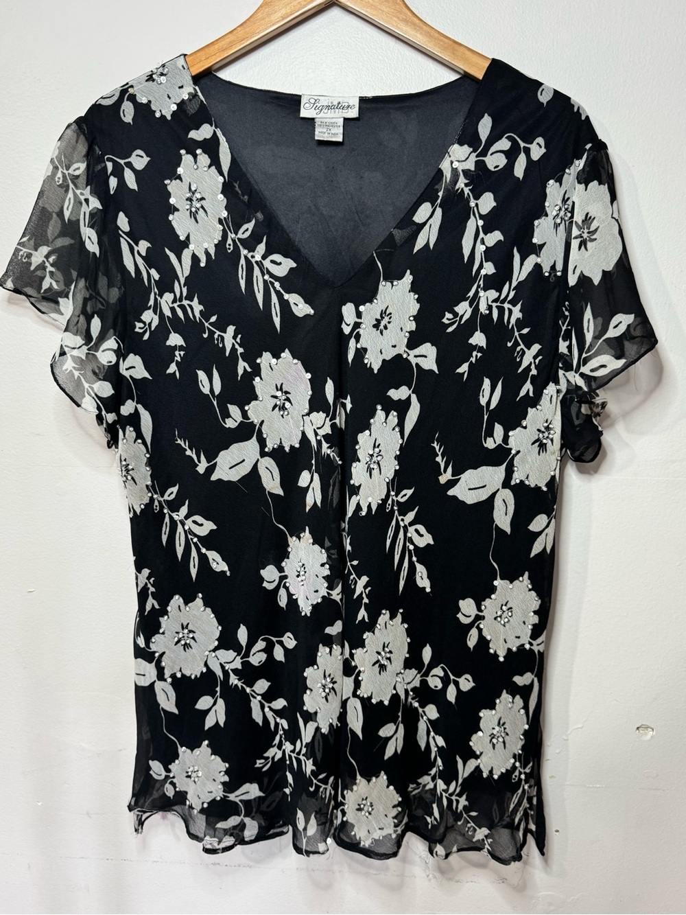 Signature Black Floral V-Neck Short Sleeve Blouse - Picture 2 of 5